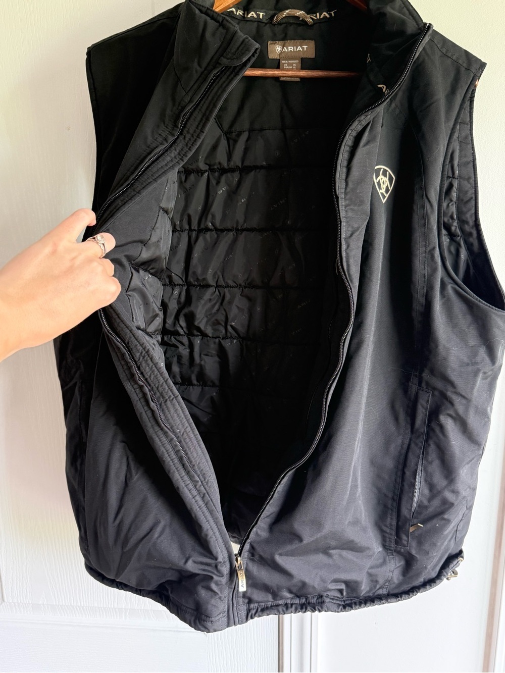 Ariat Men's Team Softshell Vest in black size XL - Picture 6 of 13